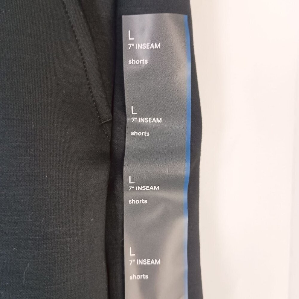 All In Motion Sleek Spacer Shorts Women L Black 7" Inseam Zip Pockets NWT - Picture 6 of 6